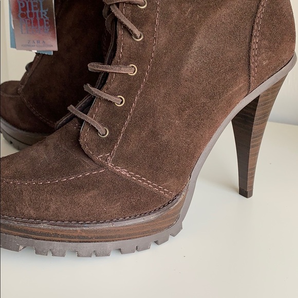 NWT Suede boots - Picture 8 of 8